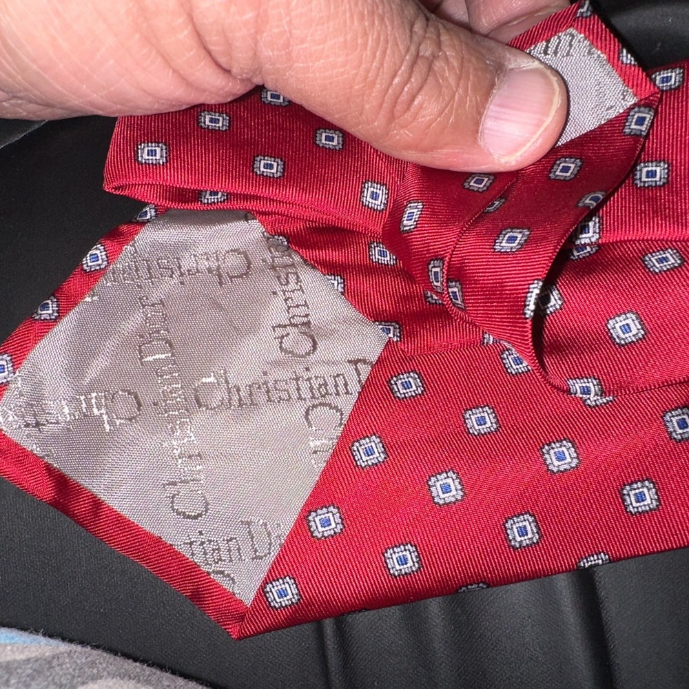 Two Christian Dior Ties 100 percent silk The red one - Picture 12 of 15